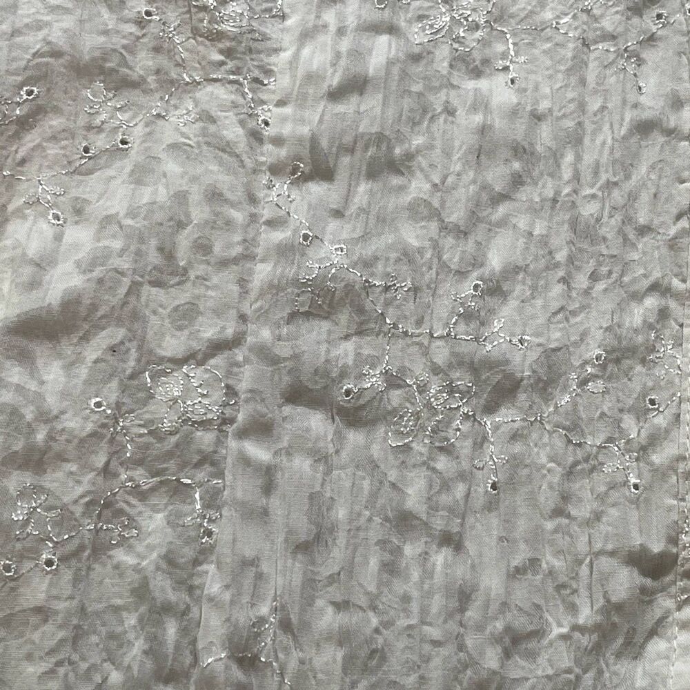 Brina & Em | White Eyelet Embroidered Button-Front Blouse | Large - Picture 5 of 8